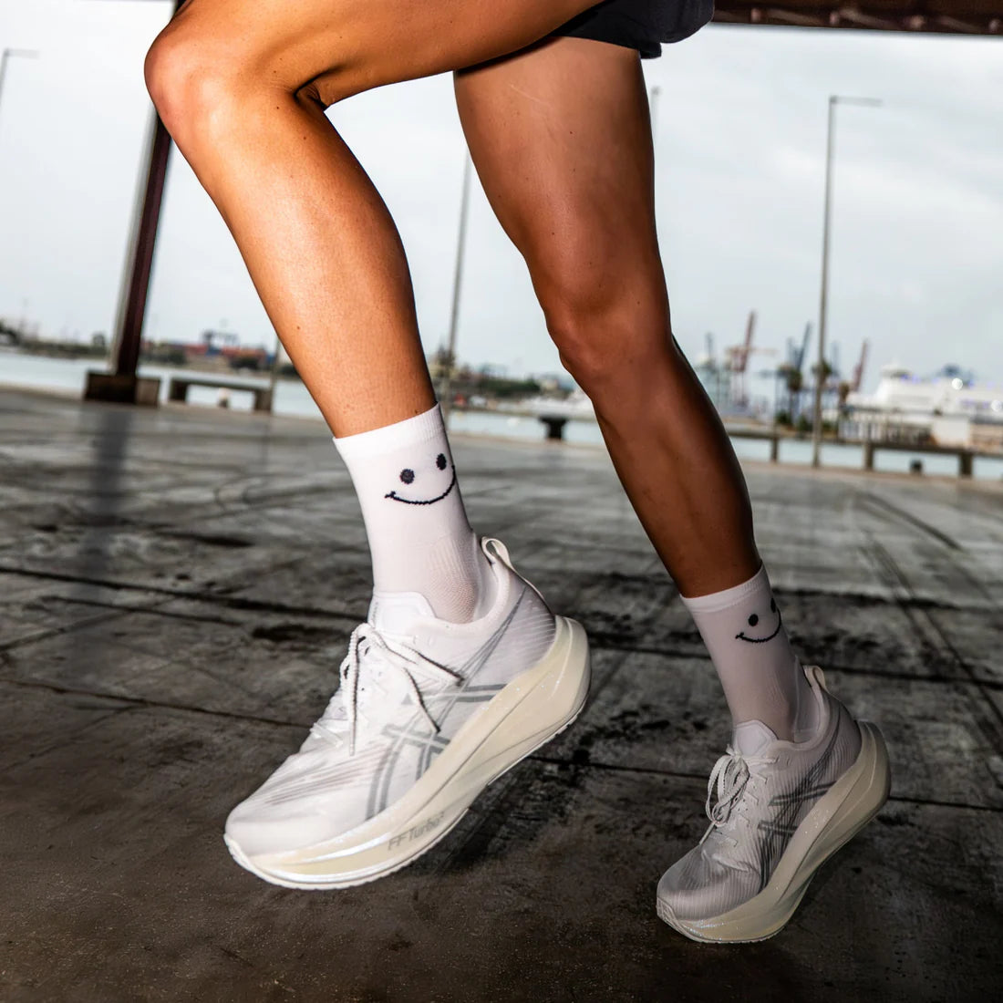 HAPPY MODE WHITE - CALCETÍN RUN ULTRALIGHT SPORKS