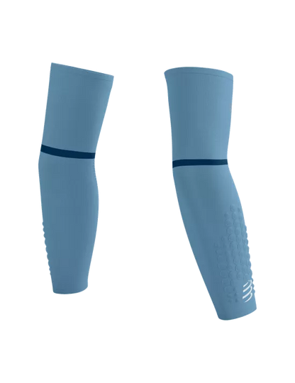 Compressport Manchons de compression / Armforce Ultralight - Bleu leger /Denim/Blanc réfléchissant