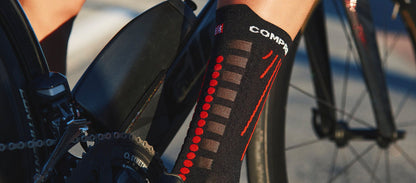 Aero Socks - Black/Red